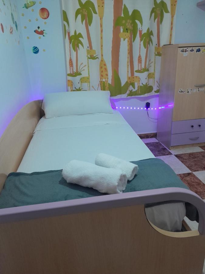 Disfruta De Un Barrio Tranquilo Appartement Alcalá de Guadaira Buitenkant foto