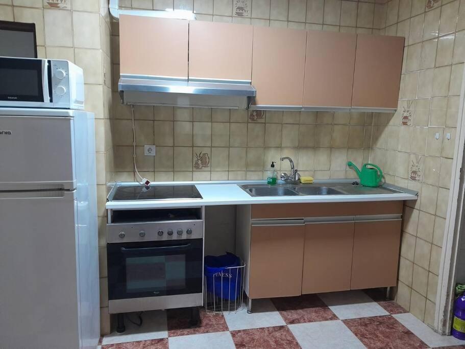 Disfruta De Un Barrio Tranquilo Appartement Alcalá de Guadaira Buitenkant foto