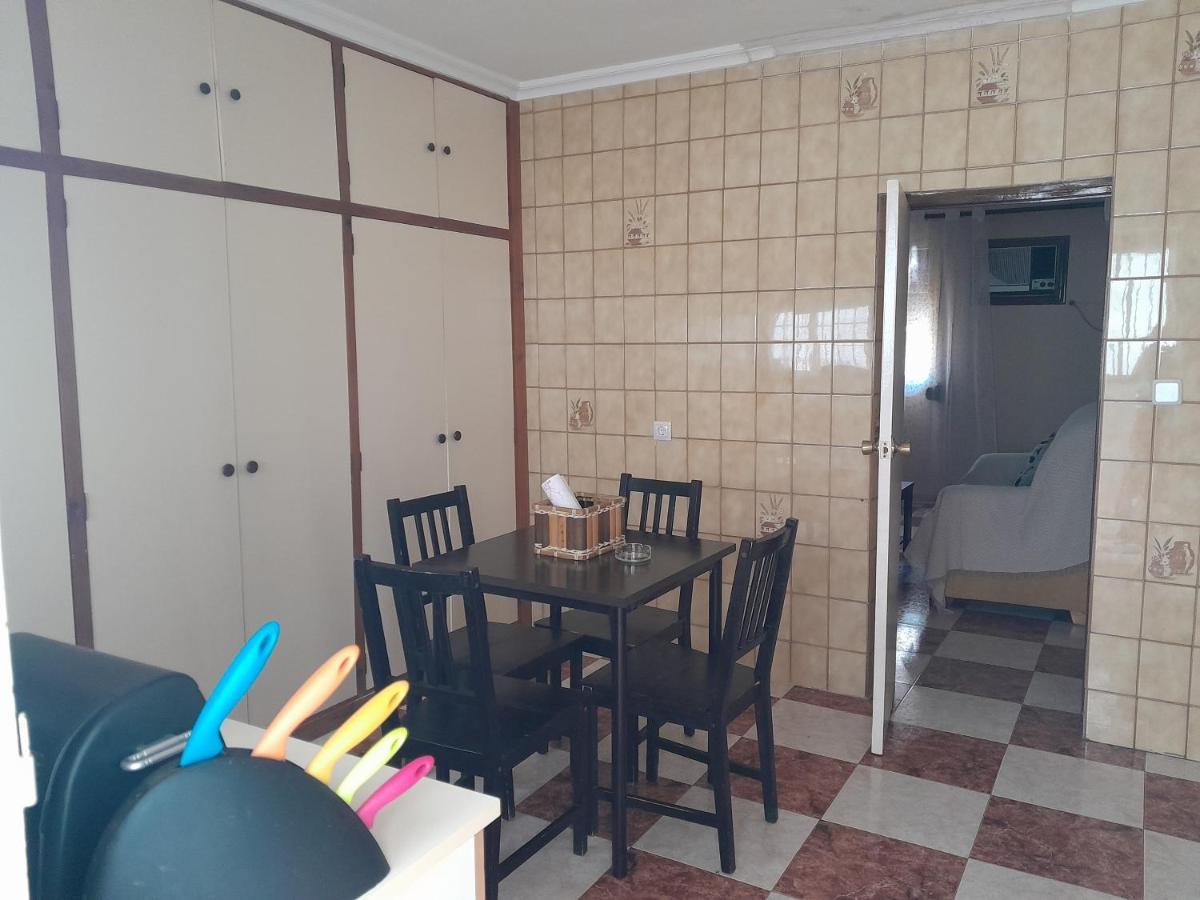 Disfruta De Un Barrio Tranquilo Appartement Alcalá de Guadaira Buitenkant foto