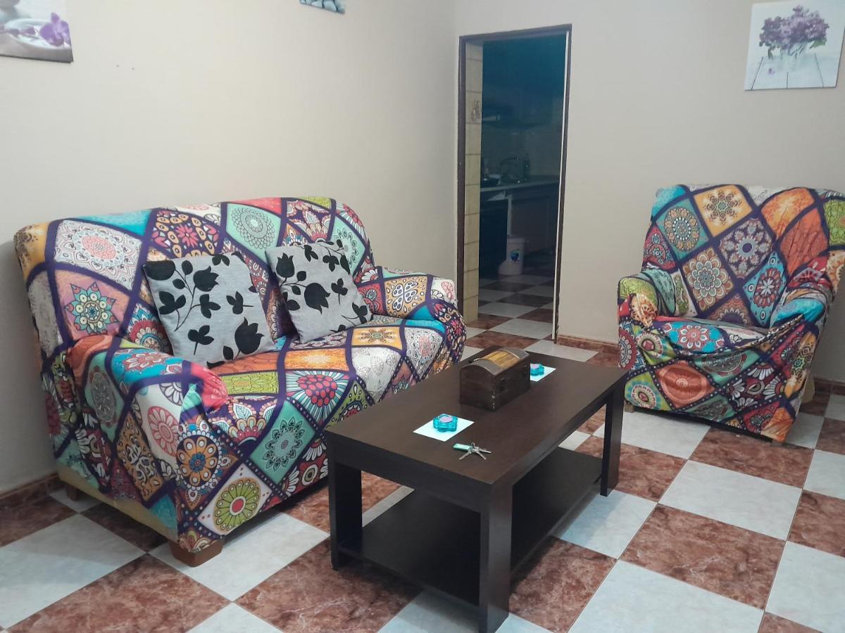 Disfruta De Un Barrio Tranquilo Appartement Alcalá de Guadaira Buitenkant foto